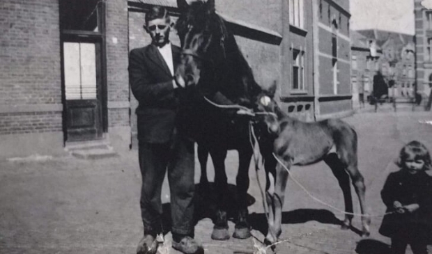 Broer en zus van Truus van Dijk.