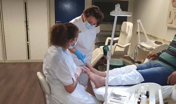 praktijkles opleiding basispedicure bij Pediroda