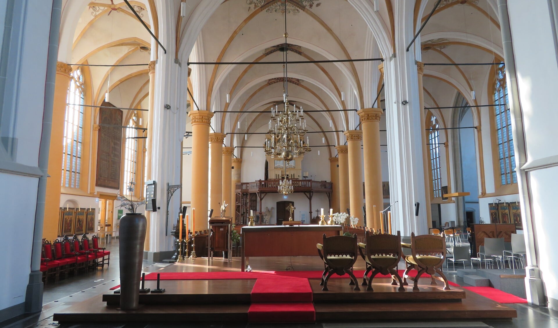 Interieur OLV of Buitenkerk Kampen