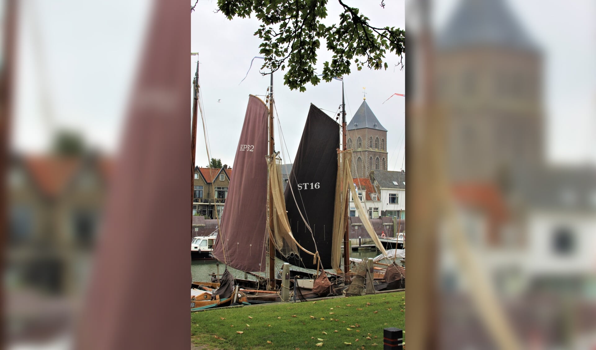 De KP32 en de ST16 maken zich klaar om een week traditioneel te gaan vissen op het IJsselmeer.