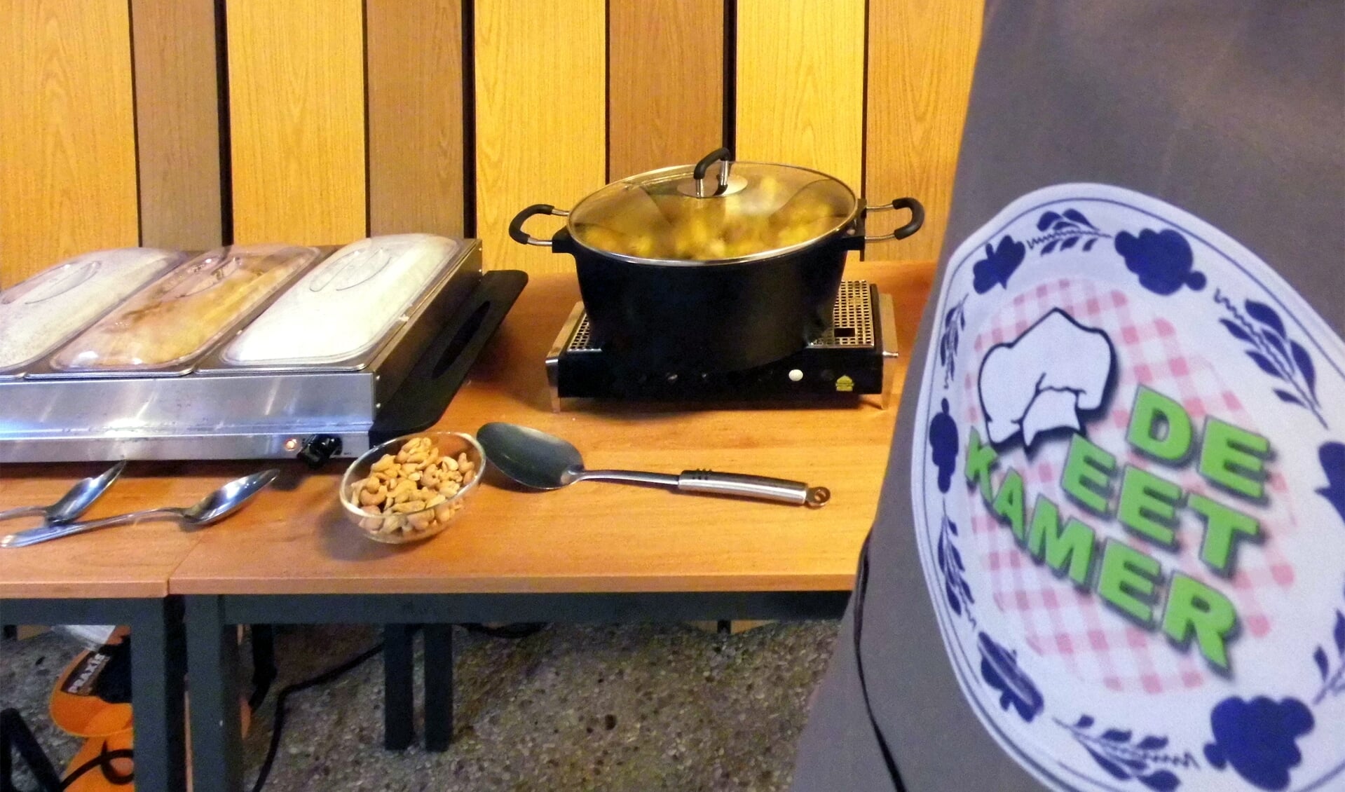 Werkschort en buffettafel van de Eetkamer
