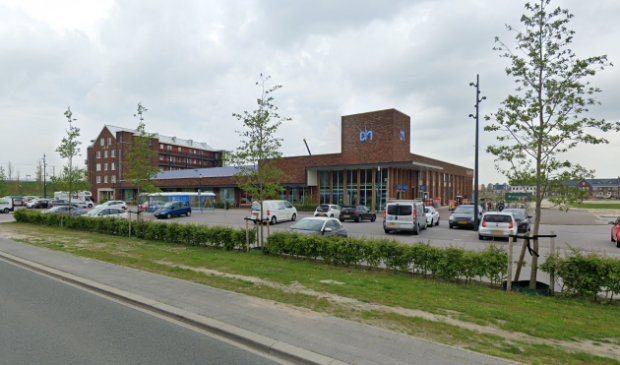 Supermarkt bij het NS-station Kampen-Zuid.