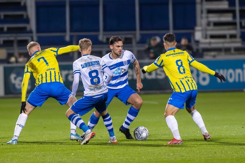PEC Zwolle - RKC Waalwijk.