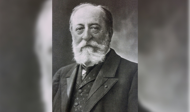 Een foto van ‘den beroemden Franschen Componist Camille Saint-Saëns uit Parijs’. Hij was op tournee in Nederland en deed ook Leeuwarden aan.