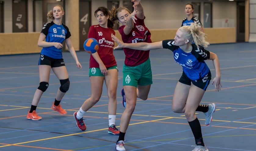 Handbalvereniging Zwolle dames vs De Cirkeltijgers.