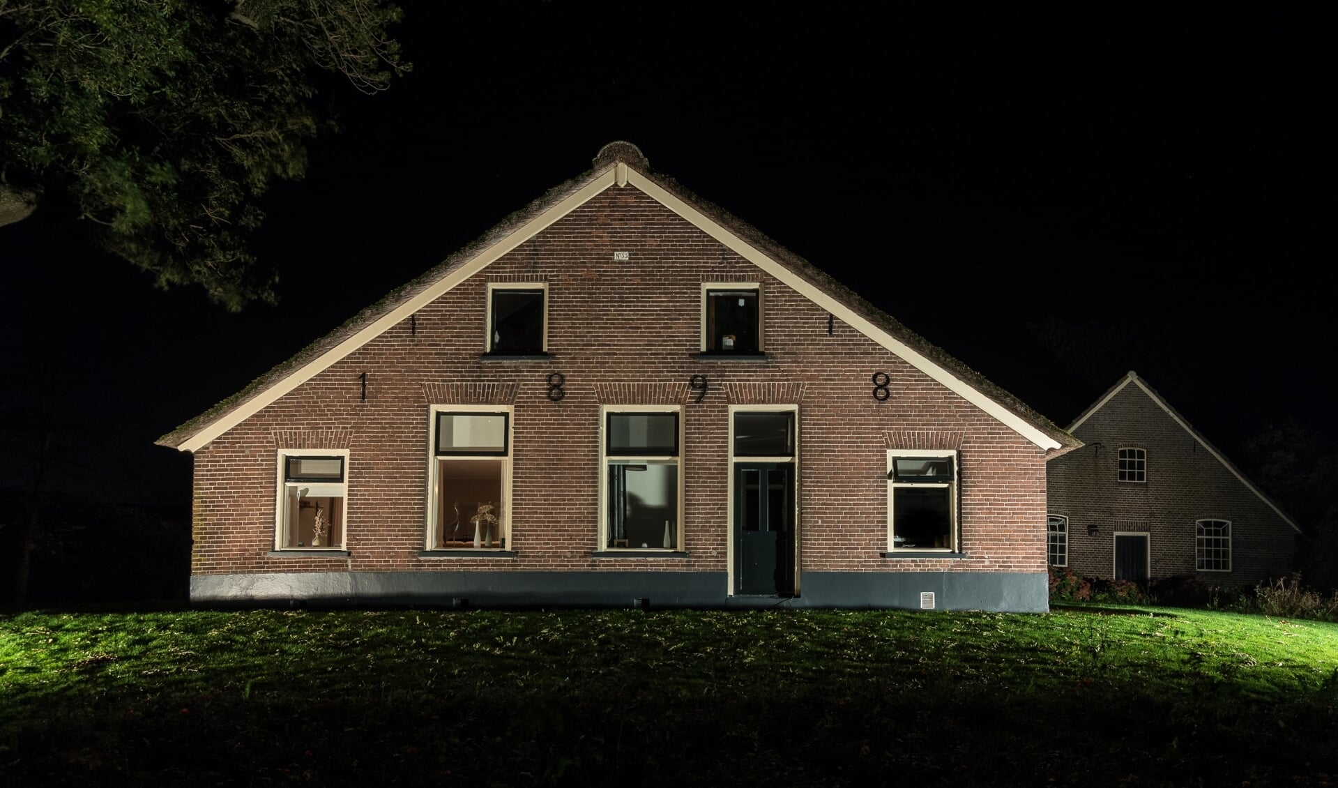 verlichte boerderij