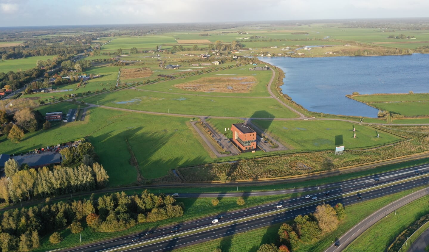 Luchtfoto van Bedrijvenpark Eeserwold
