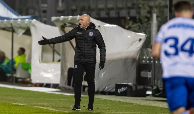 <p>PEC-trainer Dick Schreuder beschikt volgend seizoen over Bart van Hintum. </p>