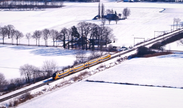 <p>Rail Away gaat donderdag 30 december door een winters landschap van Zwolle naar Zutphen. </p>