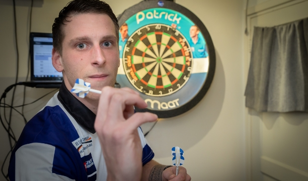 <p>Patrick Maat had een succesvolle en lucratieve dartsweek op het Britse eiland Gibraltar.</p>