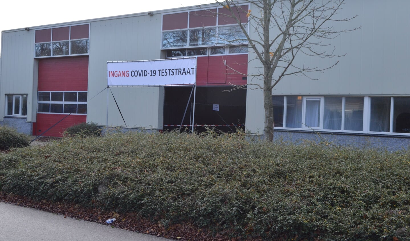 De inmiddels alweer gesloten teststraat aan de Noorderbaan in Biddinghuizen.