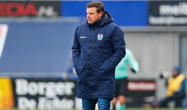 Het verhaal van John Stegeman bij PEC Zwolle is geen succesverhaal geworden en eindigt nu voortijdig.