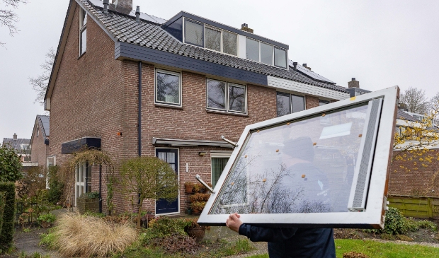 <p>Het eerste huis van het gezamenlijke verduurzamingsinitiatief Berkum Energieneutraal wordt geïsoleerd.</p>