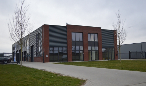 Het pand van Buvago Bunt Vastgoed BV aan de Kromme Rijn in Dronten.