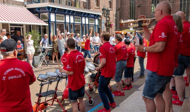Van een feestje bouwen naar thuiszitten. Hier de Tower-Snörr’n nog in
actie in Hasselt, 2019.