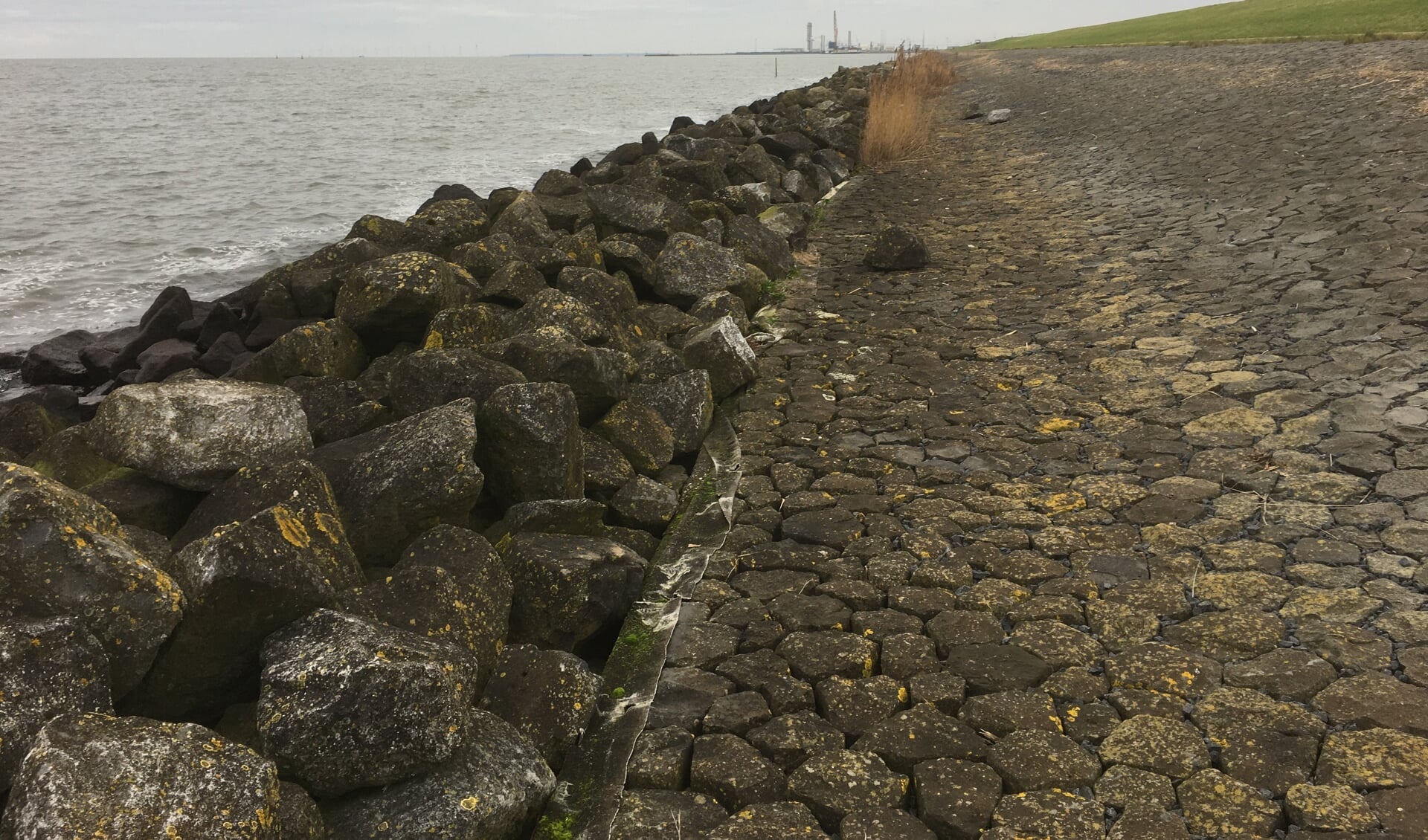 IJsselmeerdijk.