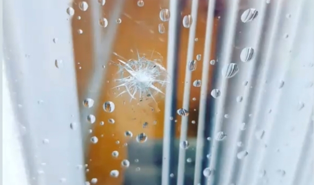 Kleine sterretjes in de ruiten van De Toekomst.