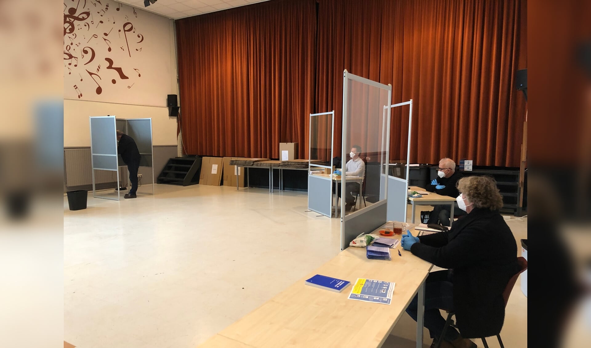 Het stembureau in d'Overtoom in maart dit jaar.