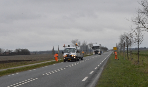 Plaatsing van borden voor Windplan Blauw.
