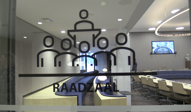 <p>De raadzaal in het nieuwe gemeentehuis.</p>