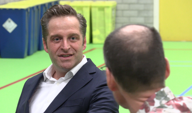 Hugo de Jonge bezocht zaterdag de teststraat in 't Dok.