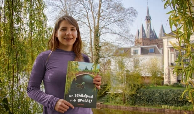 Illustrator Anne Vree maakte een prentenboek over de schildpadden die in Zwolle zwerven. 