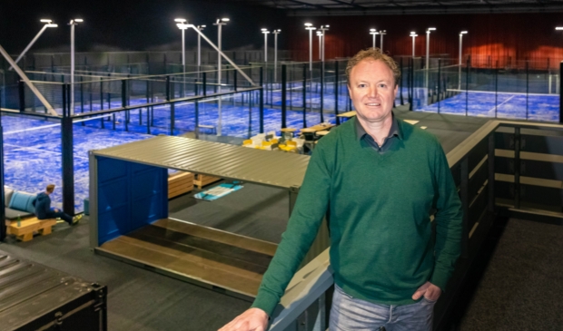 <p>Diederik Meijntjes, manager Peakz Padel in de IJsselhallen.</p>