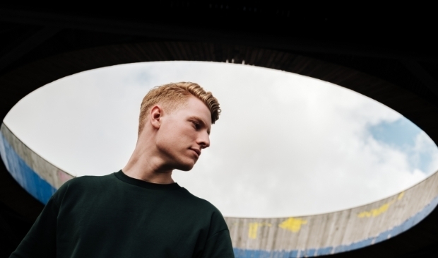 <p>Brian Provoost: 'In mijn muziek kan ik mijn emoties kwijt.' (Foto: Bert Jansen)</p>
