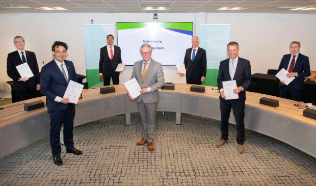 De ondertekening met in het midden Jean Paul Gebben.