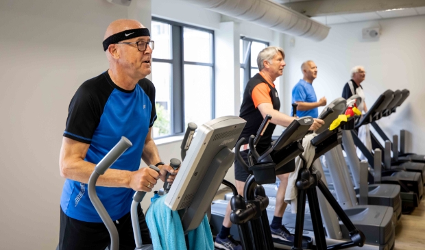 <p>Leden van Argendos mogen binnen weer los gaan op de crosstrainer. </p>