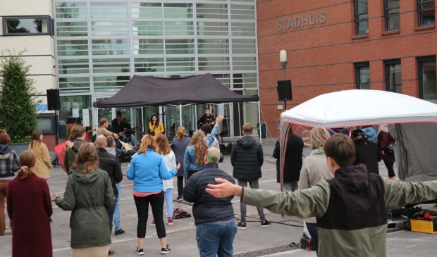 Een eerdere bijeenkomst 30 augustus bij het stadhuis van Kampen