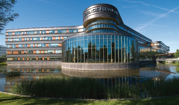 <p>Het provinciehuis in Lelystad.</p>