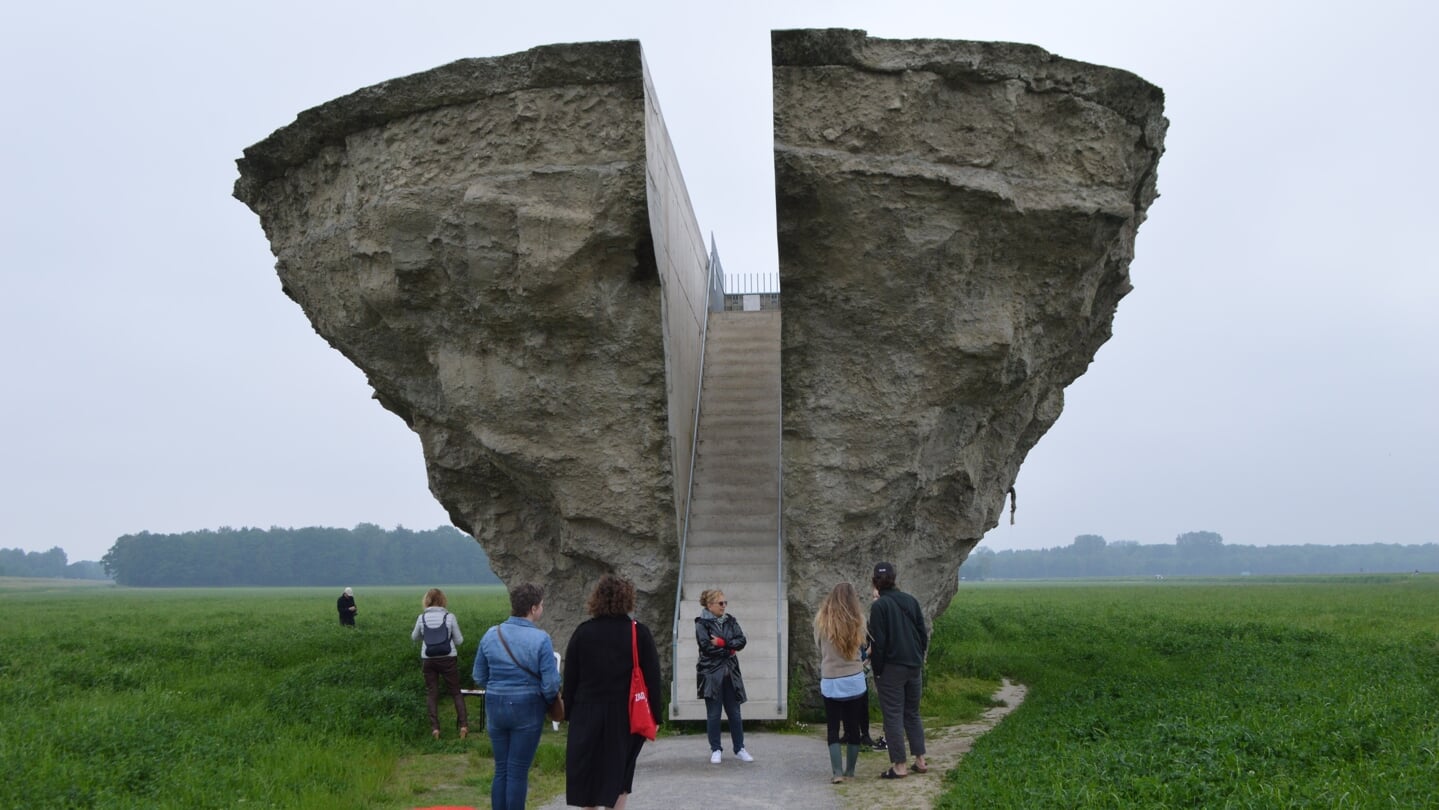 Landschapskunstwerk Riff vlakbij de Elburgerbrug.