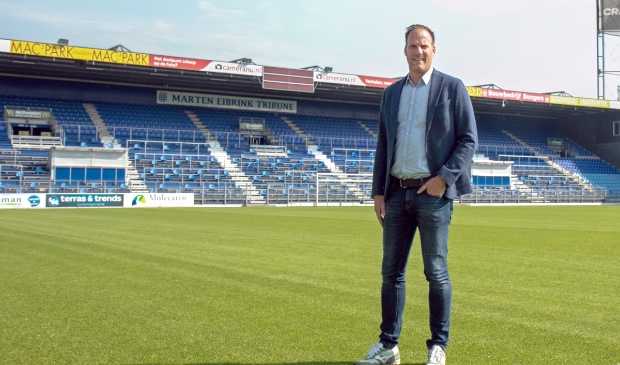 <p>Algemeen manager Jeroen van Leeuwen vertrekt aan eind van het seizoen bij PEC Zwolle.&nbsp;</p> 