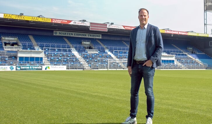 Algemeen manager Jeroen van Leeuwen vertrekt aan eind van het seizoen bij PEC Zwolle. 