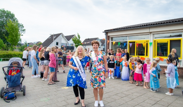 <p>Joke Frietema (links) en Greetje Bergmans.</p>