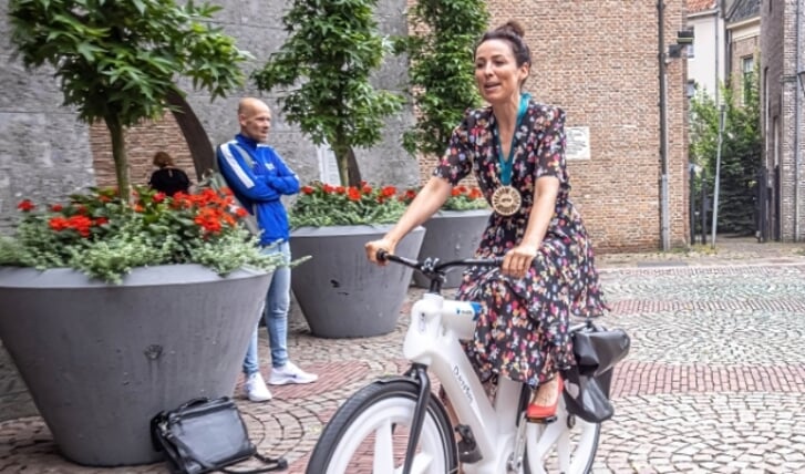 Naast een echte en een nacht burgemeester heeft Zwolle nu ook een fietsburgemeester: Marijn de Vries. 
