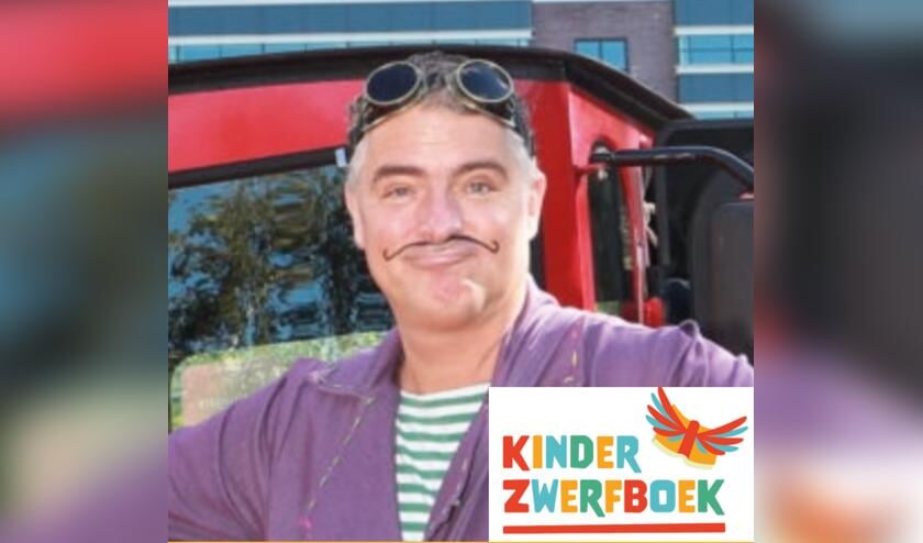 Goochelaar Igor Krulsnor opent maandag 12 juli het KinderzwerfboekStation in het Kulturhus IJsselmuiden