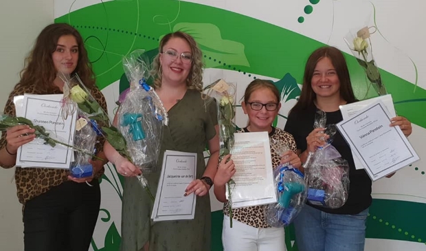 Shannen 5 jaar, Jacqueline 15 jaar, Nicole en Vienna 5 jaar