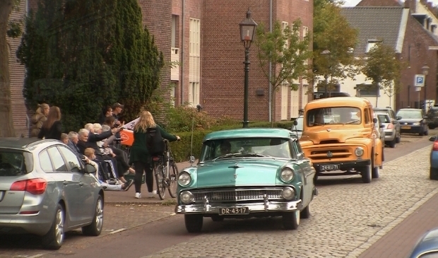 <p>Op de eerste zondag van september organiseert OTO op de Oirschotse markt een oldtimershow onder de naam ‘Oirschot Mobiel’.</p>