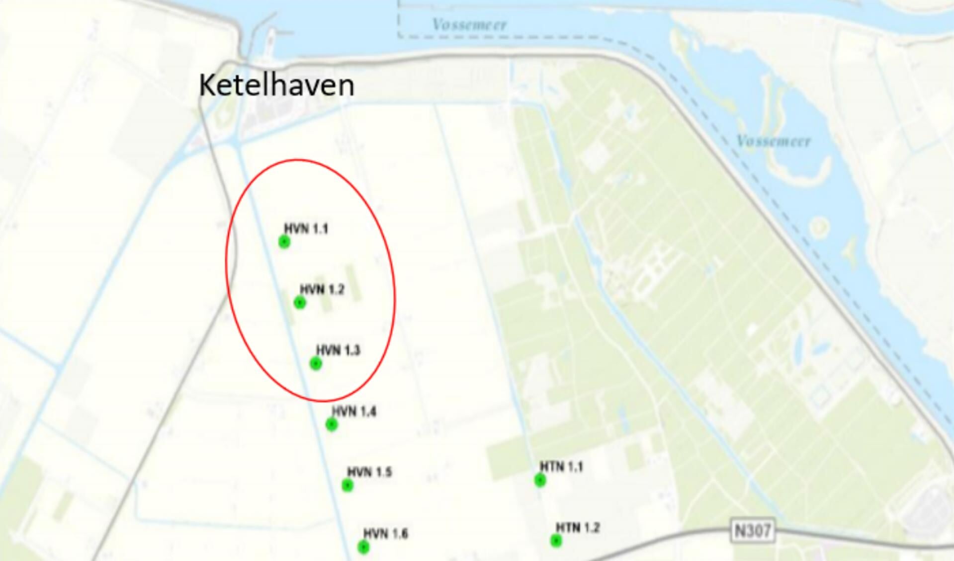 De drie gewraakte windmolens bij Ketelhaven.