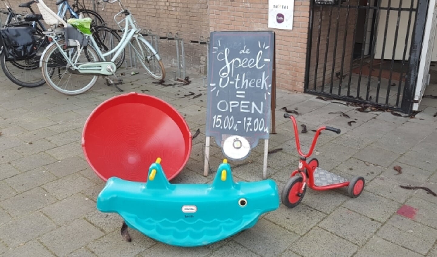De speelotheek is te vinden aan de Geraniumstraat 1, in het gebouw van Speeltuinvereniging Assendorp. 