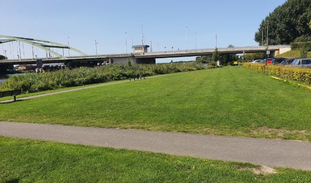 Hier komt de zweefmolen te staan.