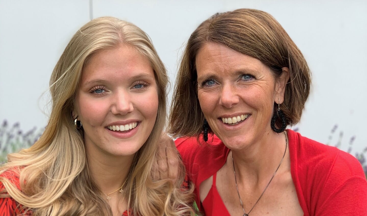 Ingeborg Lups uit Dronten met dochter Amber.