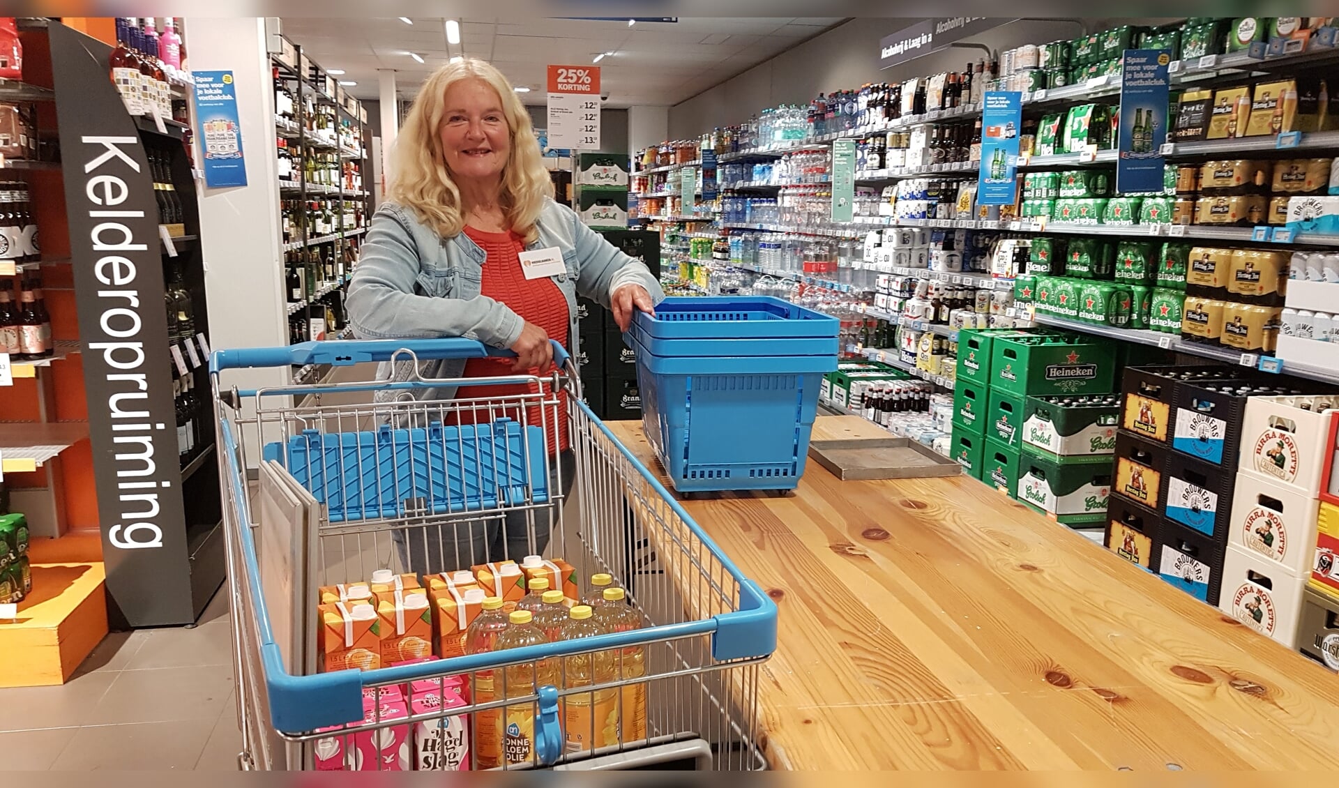 Winkelactie bij de Albert Heijn in Biddinghuizen.