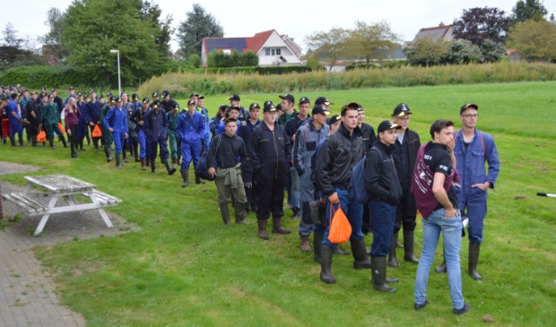 <p>Zeshonderd eerstejaars studenten.</p>
