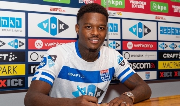 <p>Daishawn Redan tekent op huurbasis voor PEC Zwolle.</p>