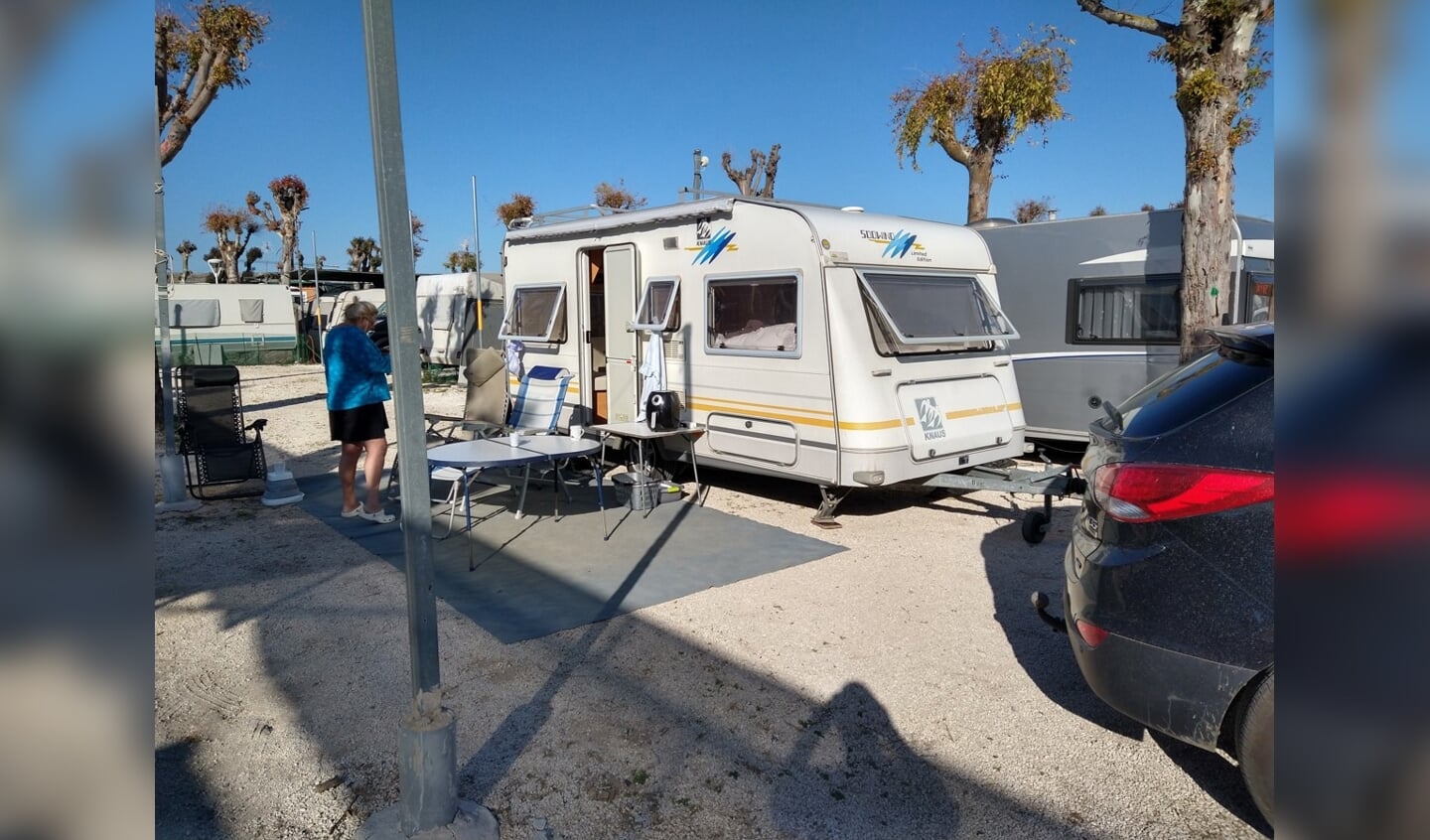 De caravan van Kitty en haar B.