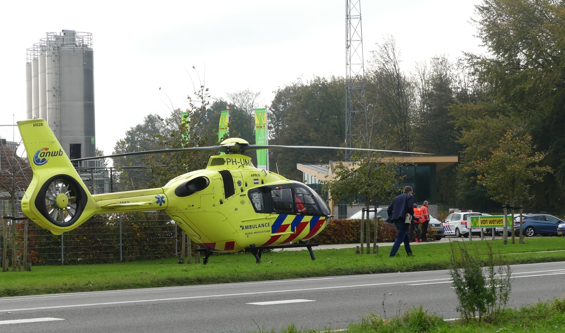 De traumahelikopter landde net naast Van Werven.