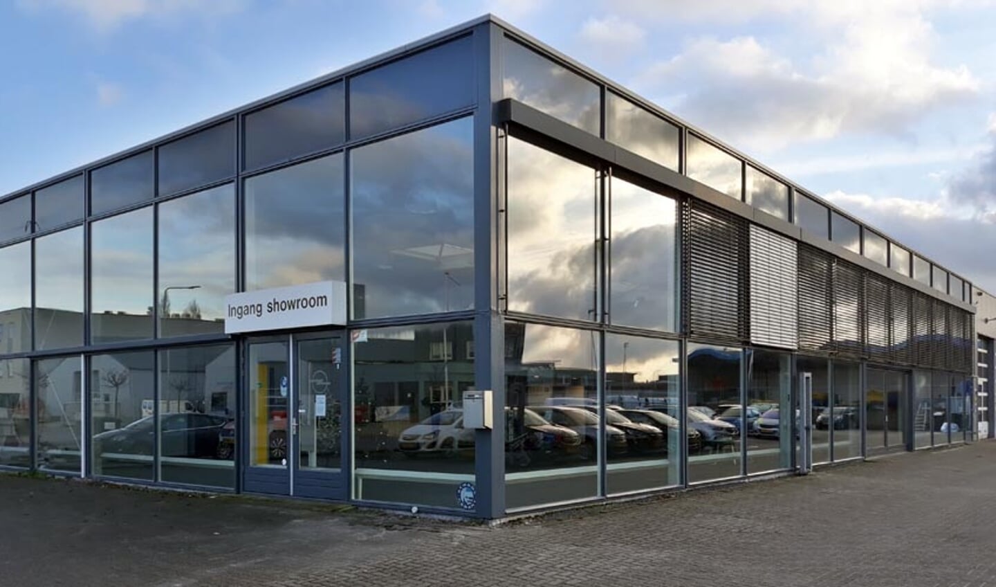 Wat het college betreft verhuist Voedselbank Kampen naar deze showroom op Kleiland in IJsselmuiden
